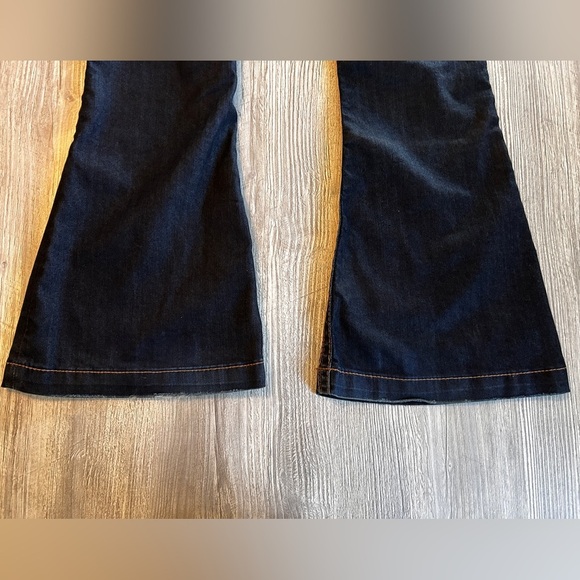 Silver Jeans Womens 32 x 31 Dark Wash Blue Denim Camden Rose Bell Bottom Flared. - Picture 5 of 14